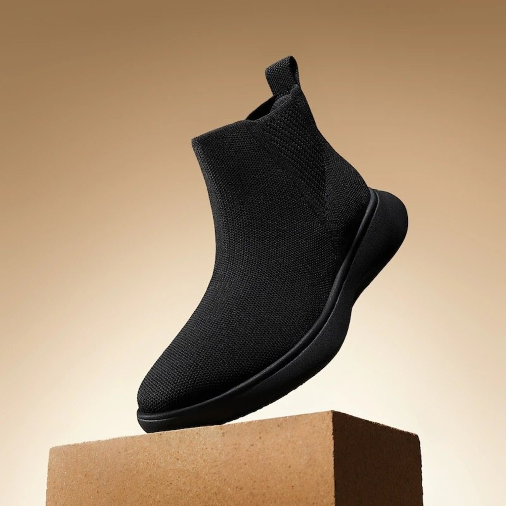 VIVAIA Urban Black Knit Round Toe Slip-On Sneaker Boots EU 39 US 8